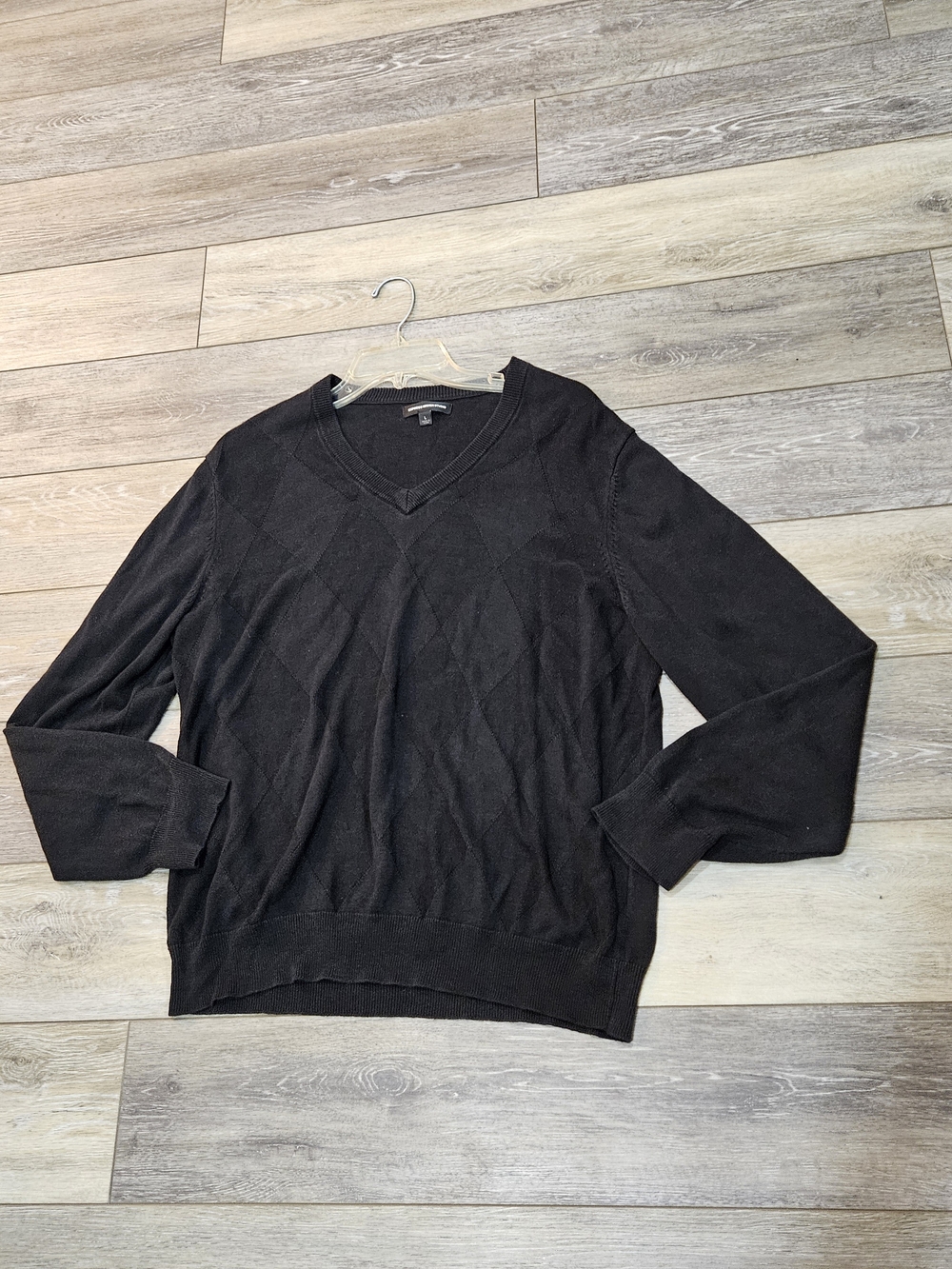 Express Men's Black V-Neck Argyle Diamond Pattern Sweater Size Large